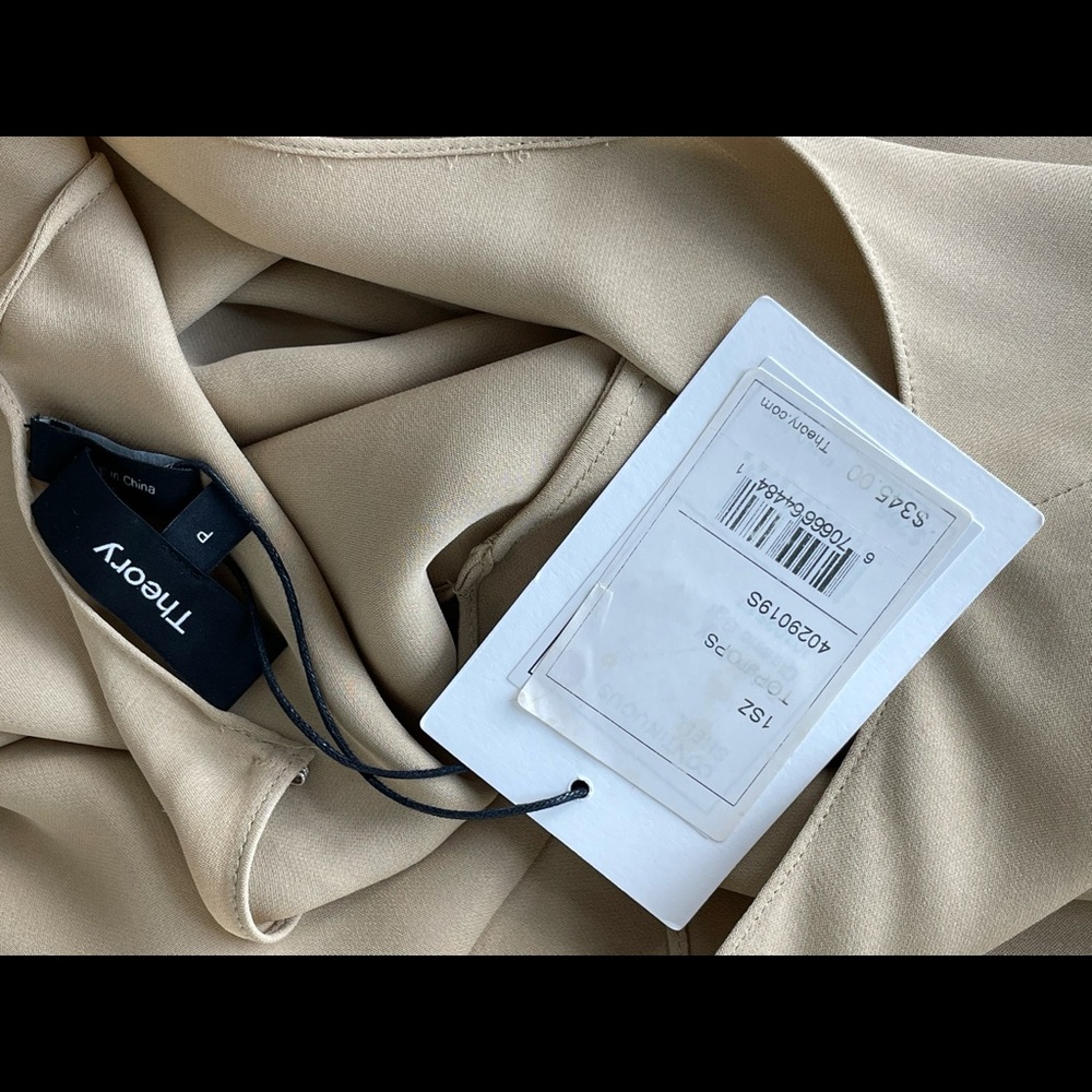 Bnwt theory beige silk shell